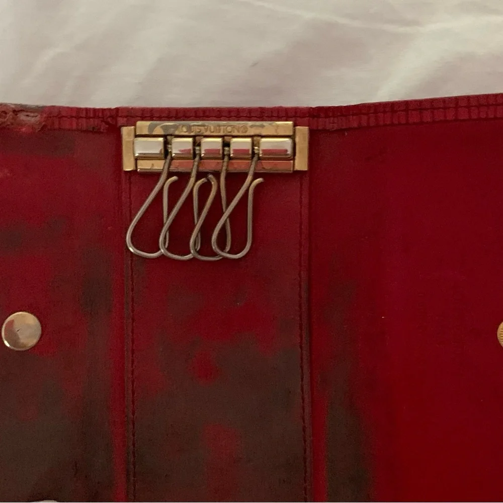 Genuine LOUIS VUITTON Red Epi 4 key ring holder 1st copy stock pic